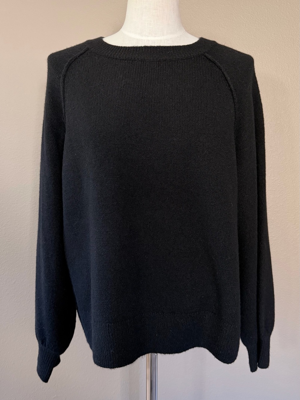 Vince Camuto Black Crewneck Sweater